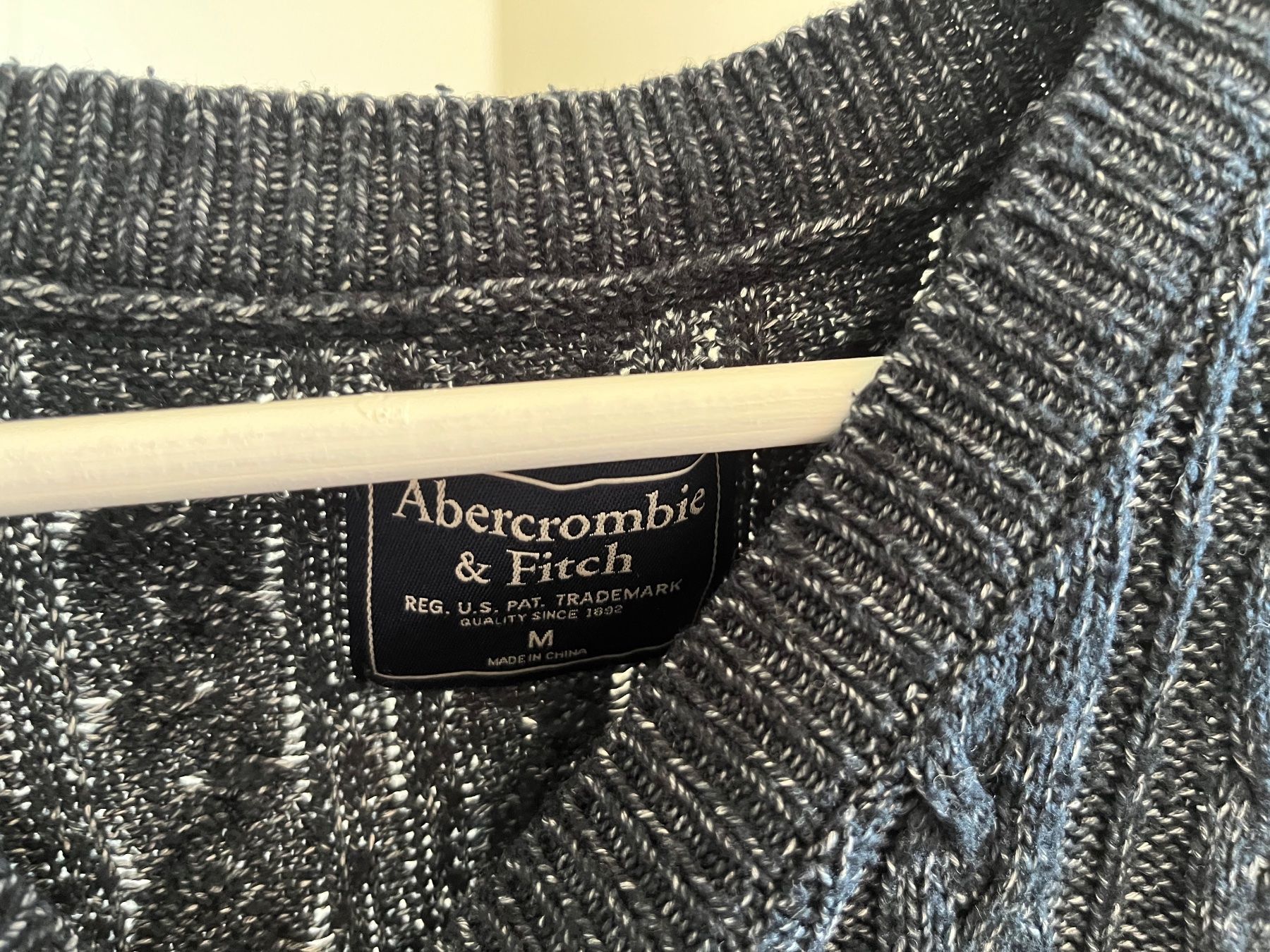Abercrombie Pullover & Sweatshirts: Strickpullover von Abercrombie & Fitch, Grösse M – Gebraucht aus Zürich von Estelle_C 1
