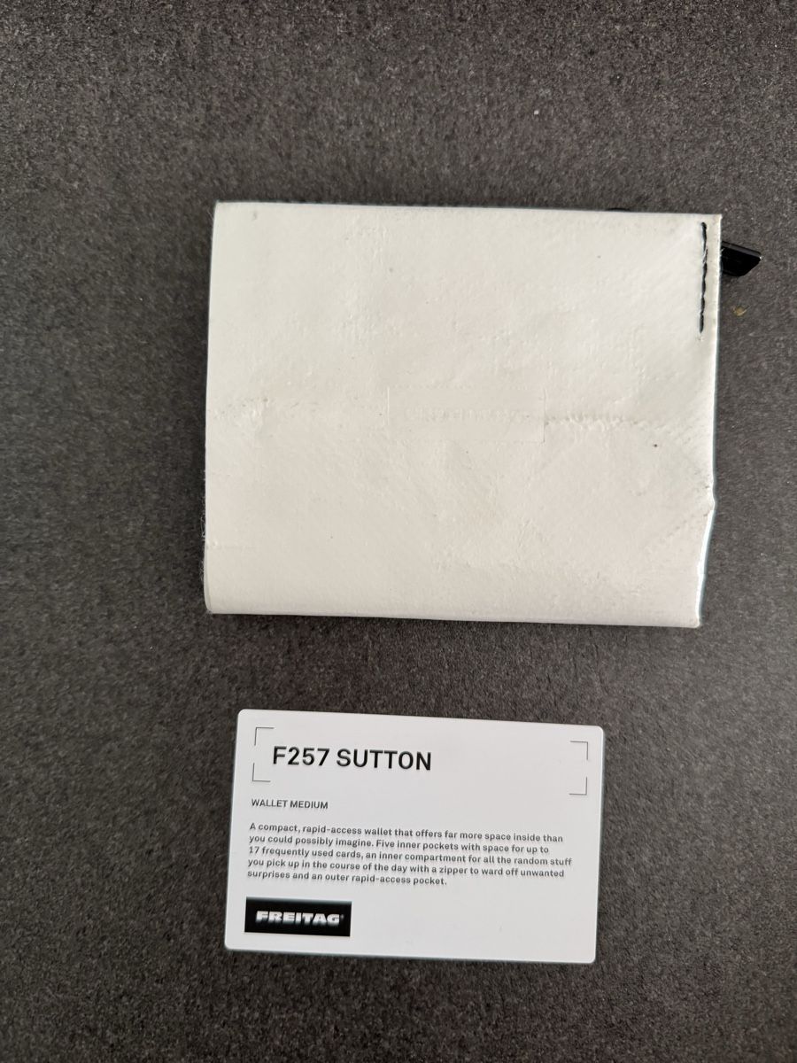 Freitag Brieftaschen: Freitag F257 Sutton – Neu (gemäss Beschreibung) aus Unterseen von Zurbi