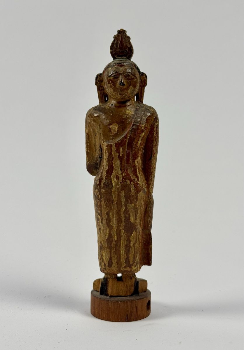 Statuette: Antico Bouddha in legno scolpito – Usato da Genève venduto da Atelier.Curio 3