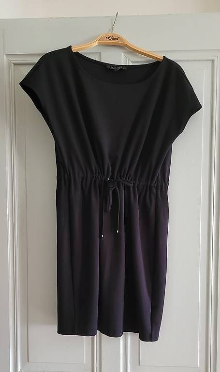 Vestiti: Kleid Schwarz Kurz Reserved Grösse M Preis ist VB  – Usato da Bern venduto da jud_7ct5