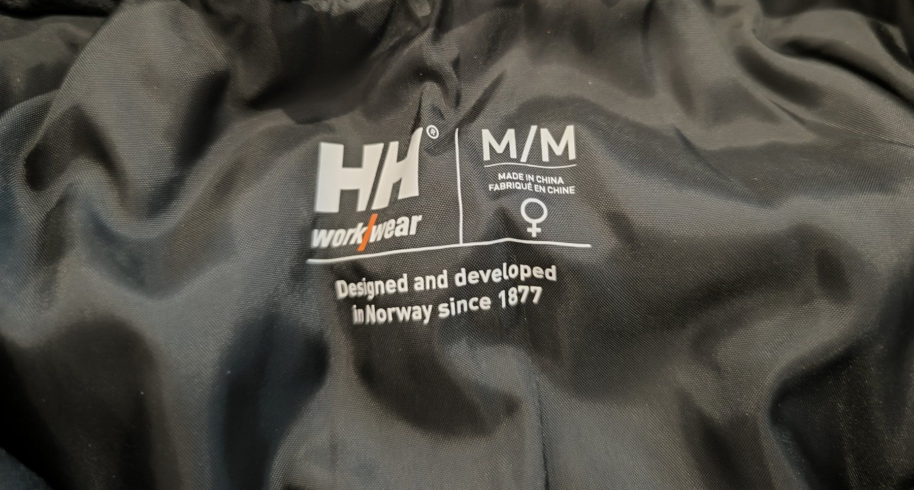 Helly Hansen Giacche: Helly Hansen Workwear Damen-Winterjacke Luna – Usato da Diessenhofen venduto da Sesqui 2