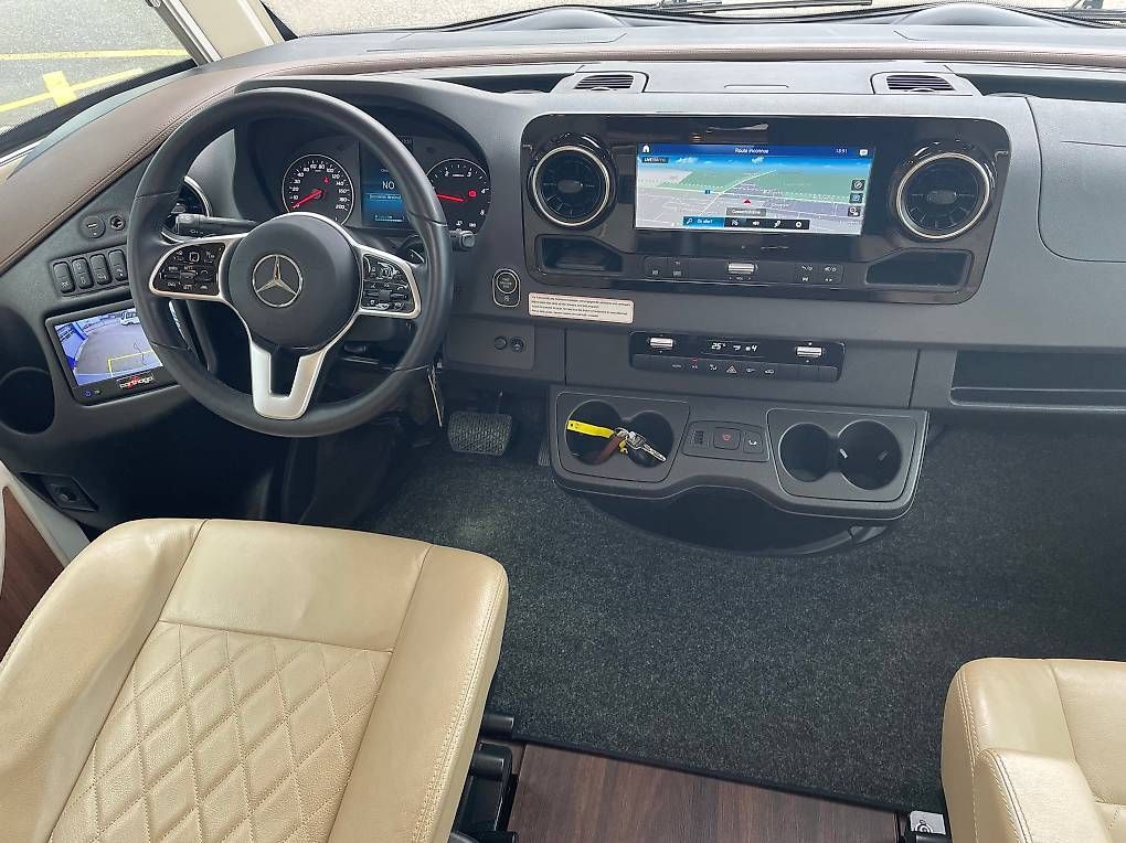 Véhicules de camping: Carthago Chic E-Line 61 XL LE – D'occasion à Langenthal par Reisemobil01 1