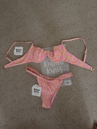 Kulani Kinis Bikini Set, neu und originalverpackt