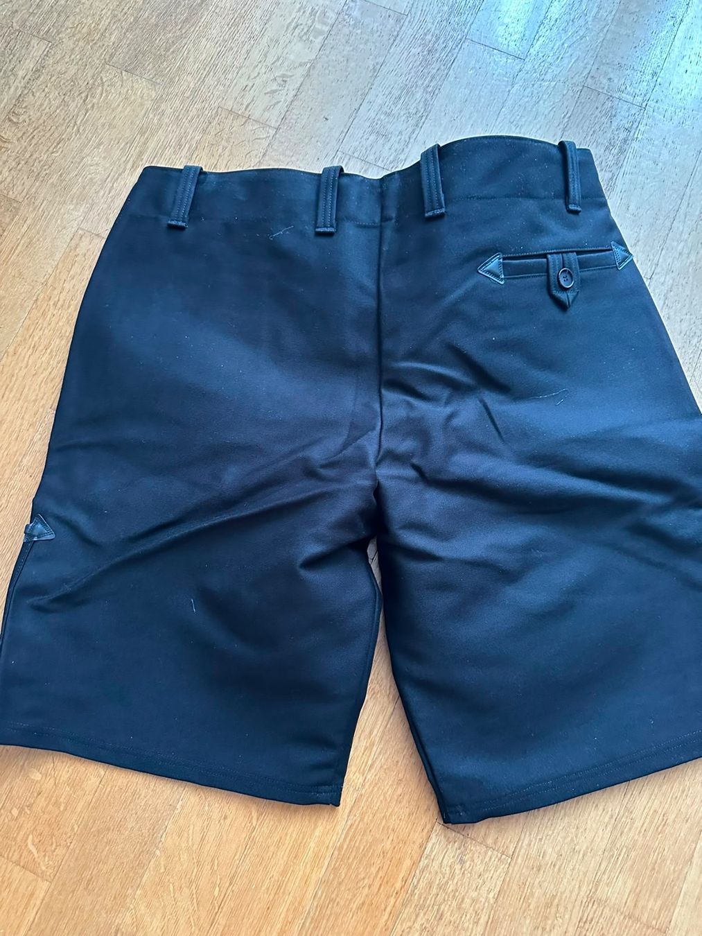 Pantaloni: RAYS Zunfthose kurz schwarz 62!neu – Nuovo (secondo la descrizione) da Bern venduto da womiman 1
