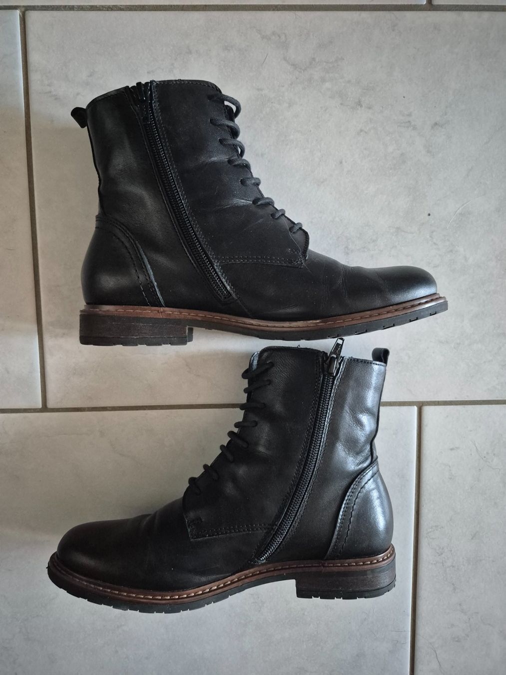Tamaris Scarpe da donna: Bottes montantes – Usato da Bôle venduto da DamedePic 1
