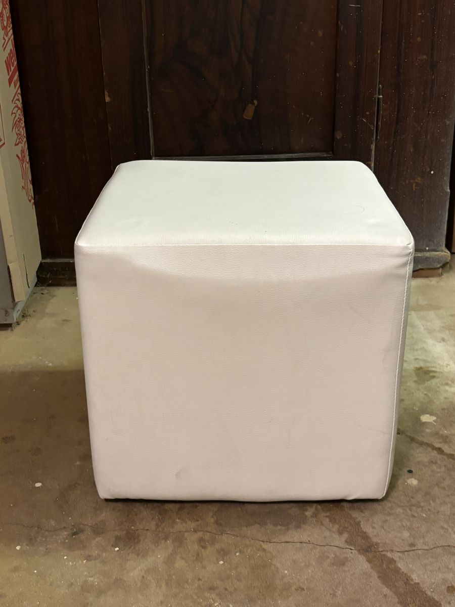 Sgabelli: Hocker weiss Kunstleder guter Zustand – Usato da Zürich venduto da cor_h97c 1