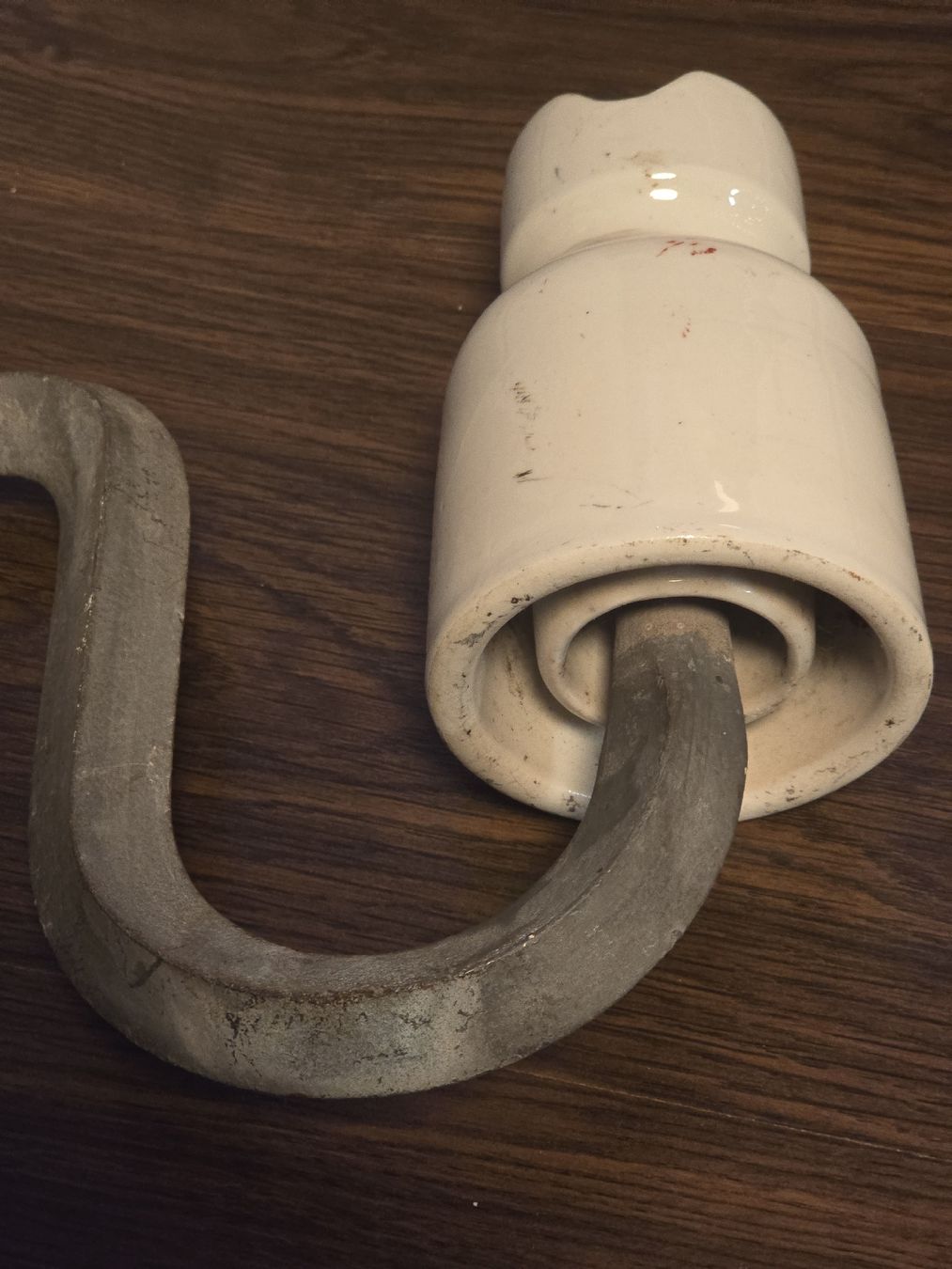 Componenti elettronici: Vintage Ceramic Insulator with Hook langenthal – Usato da Baden venduto da swiss-alps 2