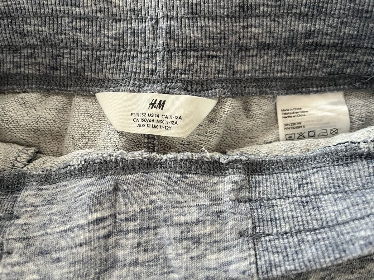 H&M Hosen: Sweatshort H&M Grösse 152 – Gebraucht aus Küttigen von csei 2