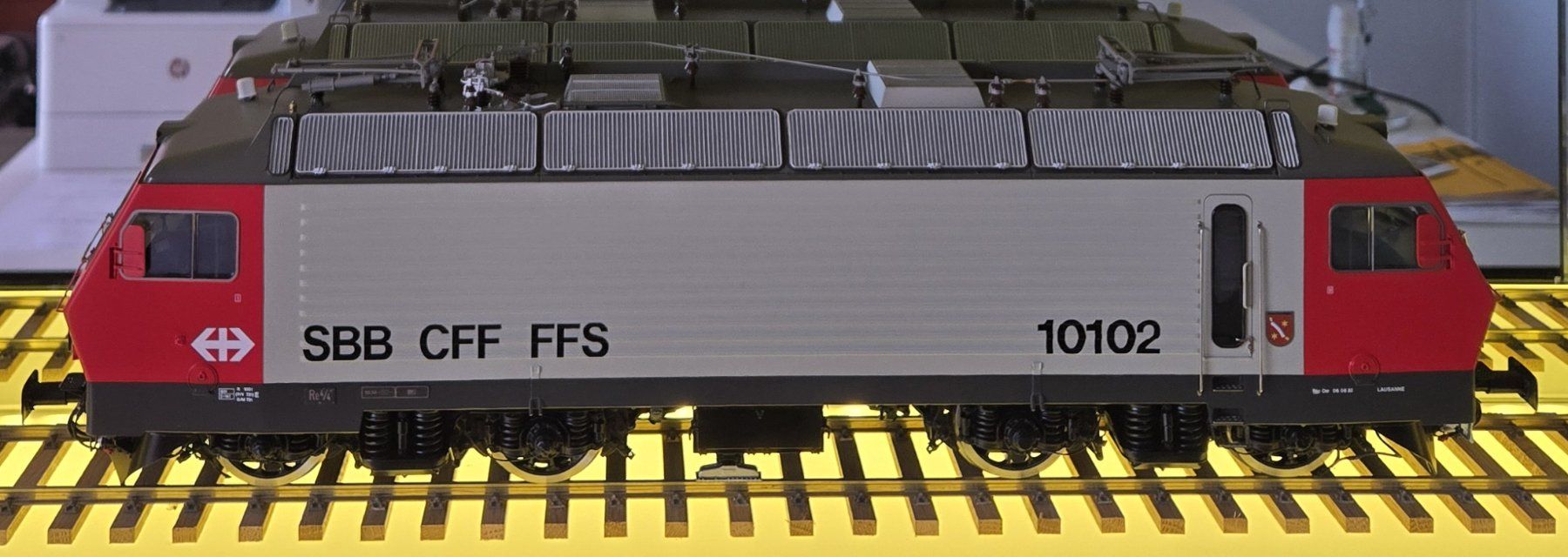 Modellini di ferrovie: Modelbex SBB Re 4/4 10102 mit ESU – Usato da Unterengstringen venduto da Priscus