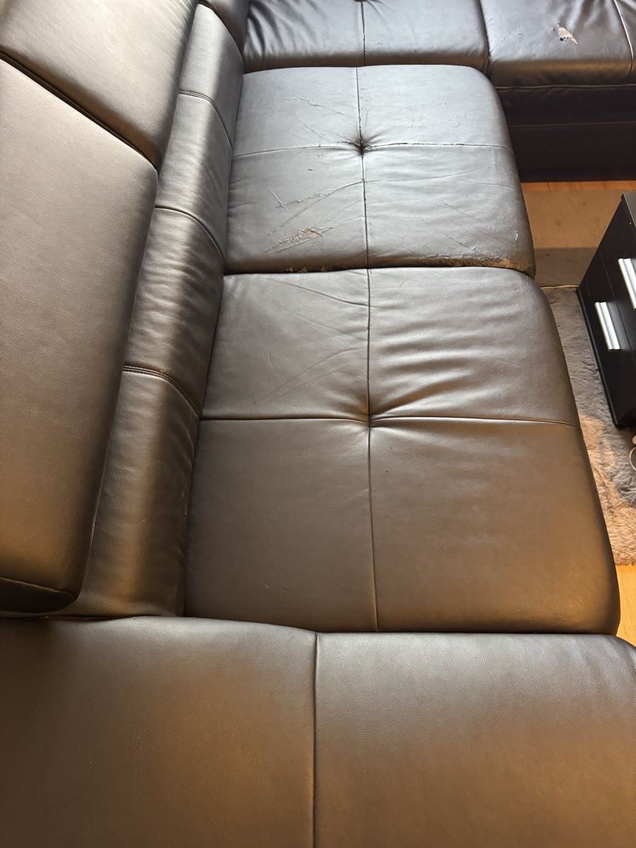 Divani: Ecksofa Kunstleder schwarz mit Gebrauchsspuren – Usato da Bern venduto da Sa__lee 1