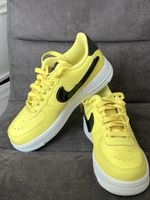 Nike Air Force 1  Gelb Schwarz Grösse 38.5 neu