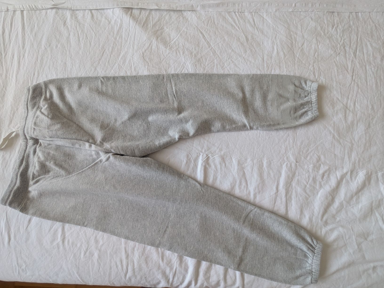 Gap Pantaloni: GAP grey sweatpants size S - good condition  – Usato da Wettingen venduto da ann_hzb5 1
