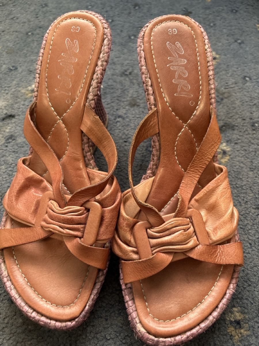 Scarpe da donna: Zarri Wedges Leder Y2K – Usato da Bern venduto da LoveVintageY2K 3