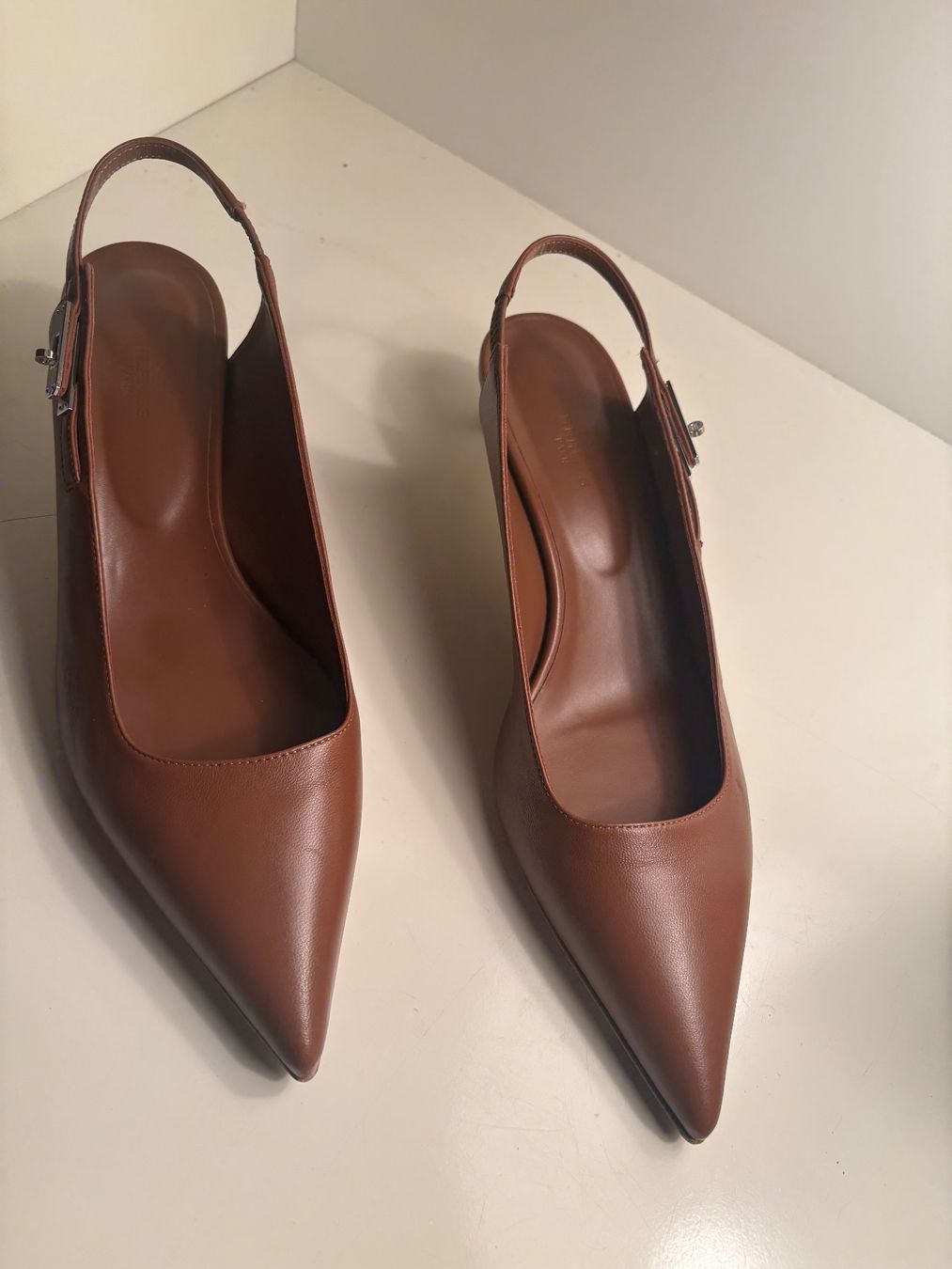 Hermès Scarpe da donna: Hermes Pumps Goldbraun 42 – Usato da Riehen venduto da Snoopy3