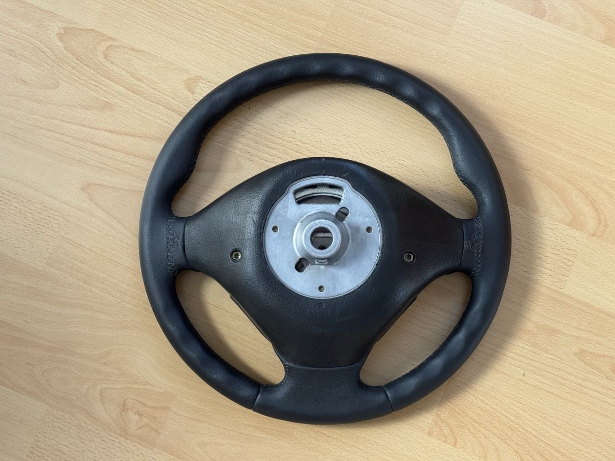 BMW Tutti pezzi di ricambio auto: BMW E38, E39 90er Lederlenkrad Multifunktion, neu bezogen – Usato da Frauenfeld venduto da can_touch_this 5