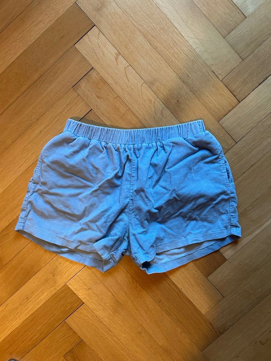 Pantaloni: Shorts blau (M/L) – Usato da Basel venduto da stb_27