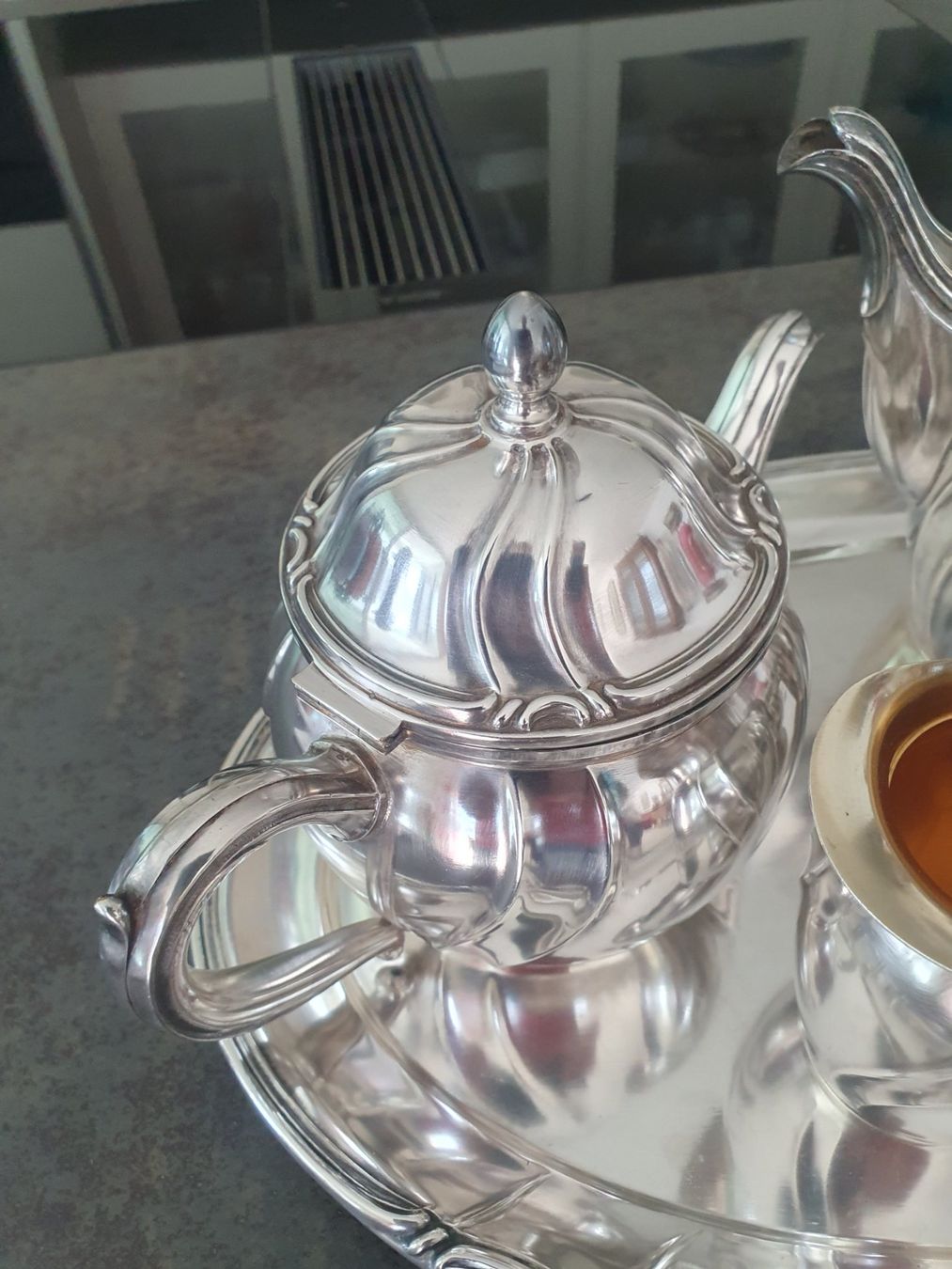 Set di piatti: Versilbertes Jugendstil Teeservice, Wilhelm Wolff Pforzheim – Usato da Reinach venduto da 3Guggerli 2
