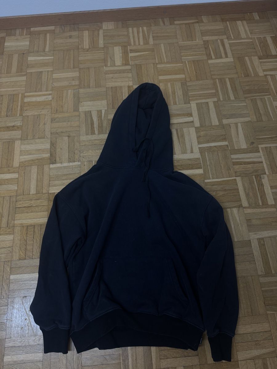 Pulls & Sweat-shirts: Supreme Hoodie Schwarz S – D'occasion à Kaltbrunn par salomonsandro 1
