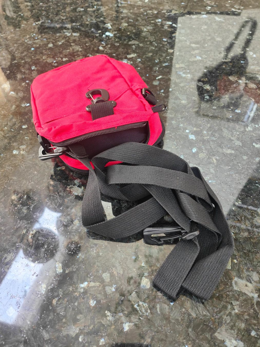 Altro in  Abbigliamento & Accessori: Umhängetasche – Nuovo (secondo la descrizione) da Zürich venduto da Mumpfi9 2
