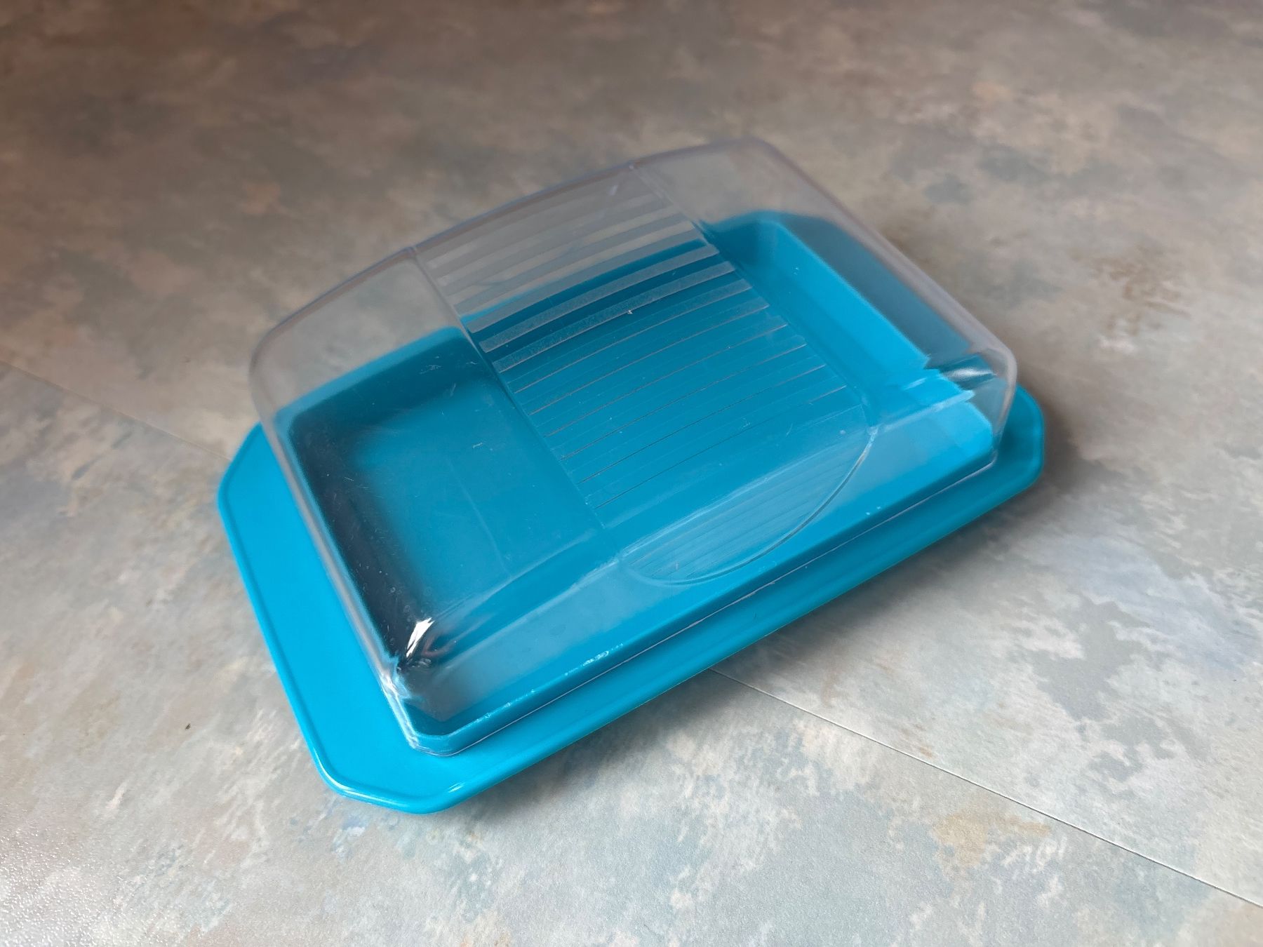 Altre Stoviglie: Butterschale blau mit Deckel durchsichtig – Usato da Züberwangen venduto da are1968 1