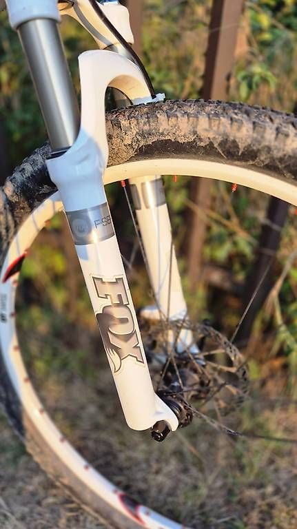 Velos: VTT Specialized Stumpjumper Comp Carb, taille M – Gebraucht aus Genève von neg_8jx7 1