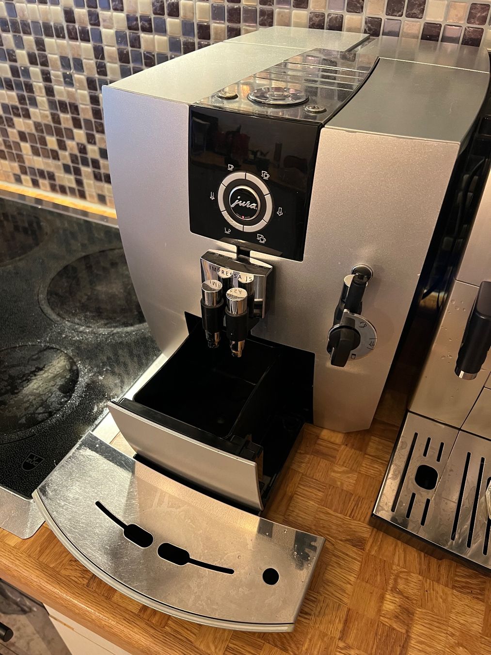 Jura Kaffeemaschinen & Espressomaschinen: Jura Impressa J5 – Gebraucht aus Thun von ann_rt6w