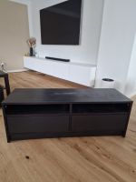 Schwarzes Ikea TV-Möbel mit Schubladen