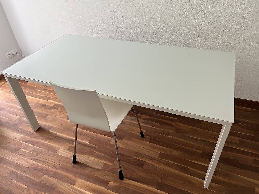Set di tavolo e panche: Glastisch mit 4 Stühlen – Usato da Wil SG venduto da Mcami