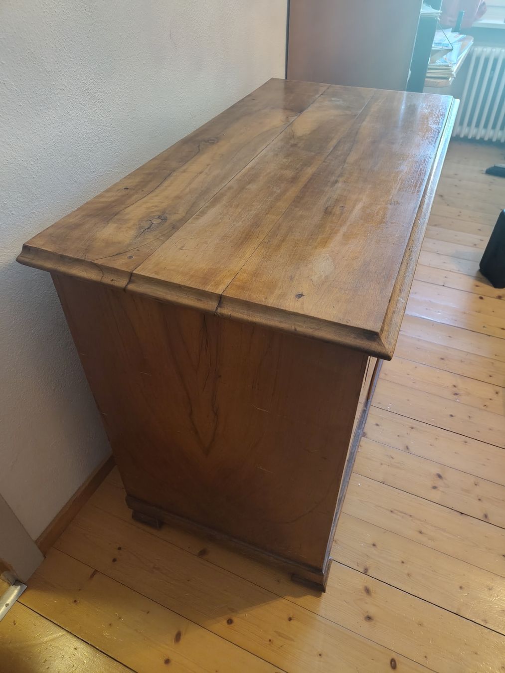 Cassettiere: Holz Möbel – Usato da Warth venduto da dailerd 1