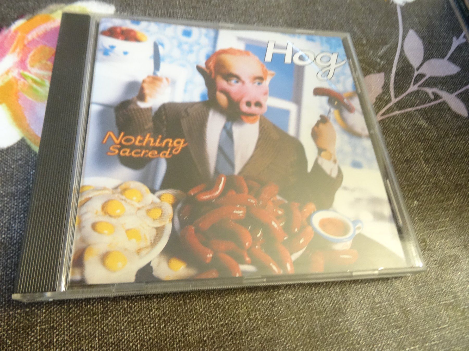 CD: Hog - Nothing Sacred CD – Usato da Olten venduto da Disc-Ausverkauf