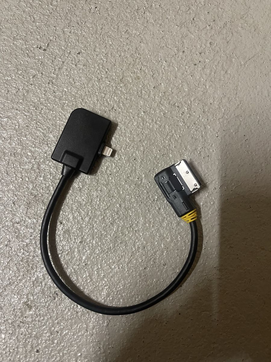 Apple Cavi: MMI Kabel Audi (Lightning - iPhone) – Usato da Luzern venduto da Prof.Farnsworth