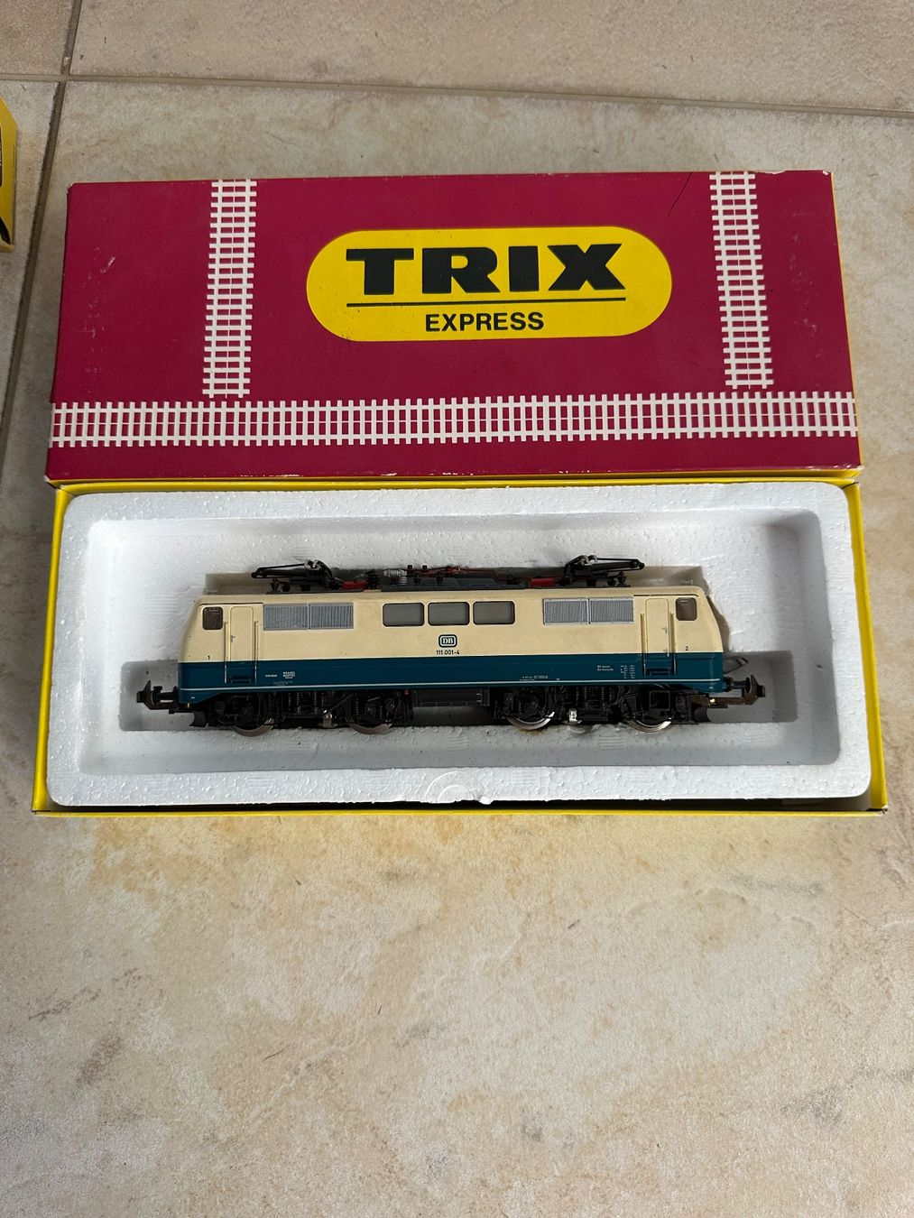 Trix Modellini di ferrovie: Trix Express H0 Modelleisenbahn Sammlung – Usato da Oberwil BL venduto da Elektrotec 2