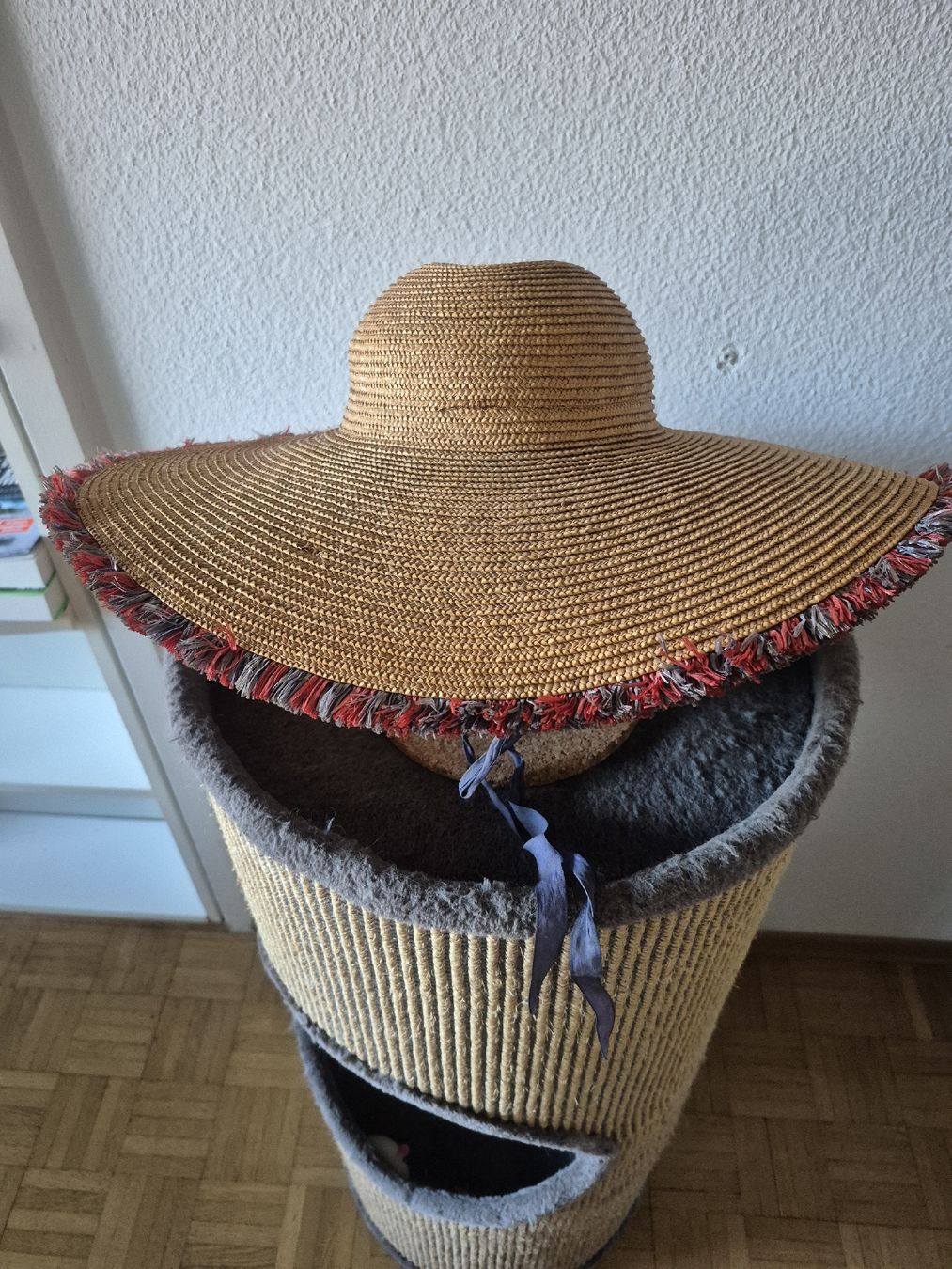 Copricapi, berretti & cappellini: Antiker Damen Stroh Hut – Usato da Bern venduto da san_kcw5 1