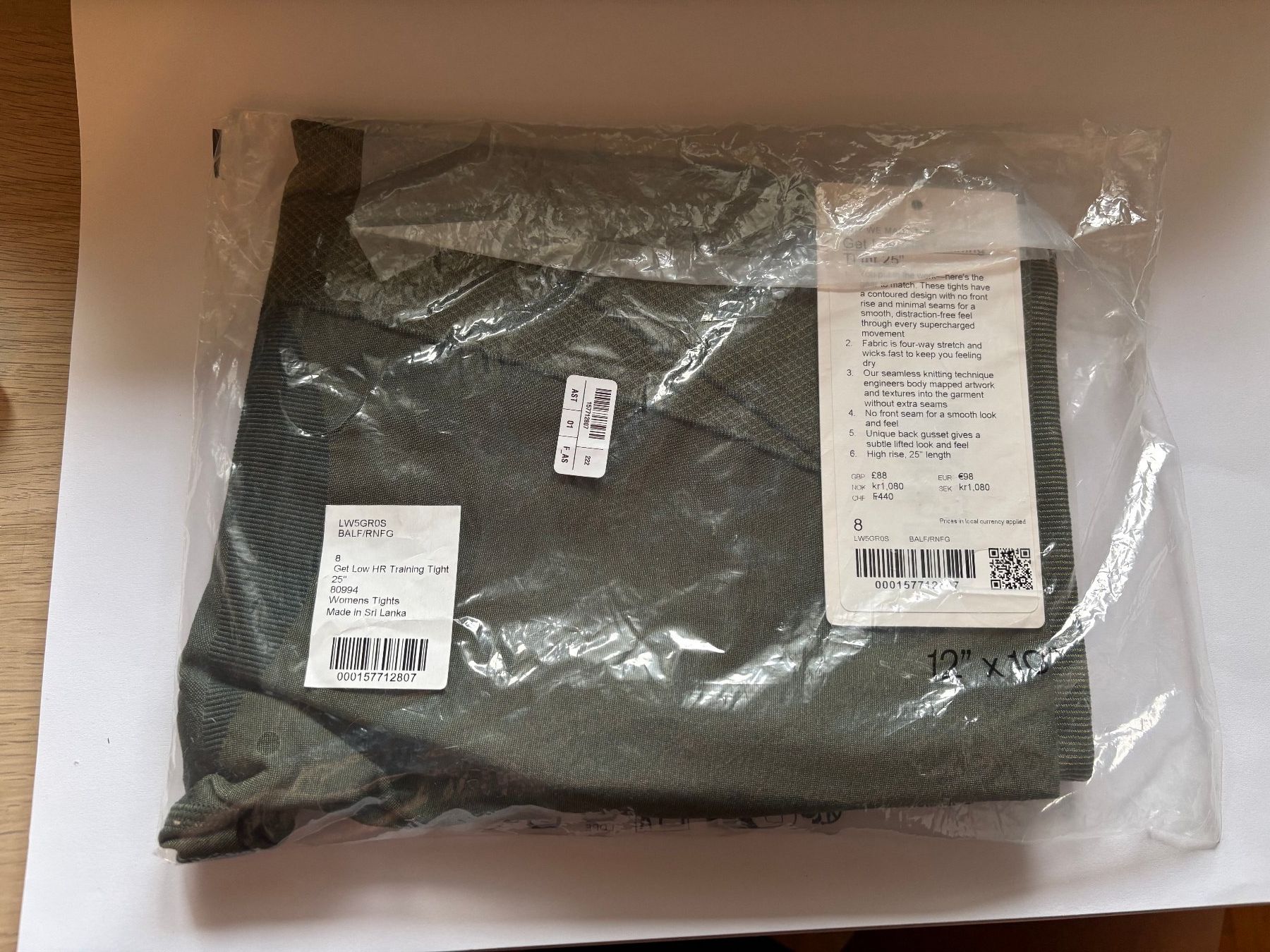Lululemon Leggings: Lululemon Training Tight 25" – Nuovo e nell'imballaggio originale da Zürich venduto da ray_r79m 1