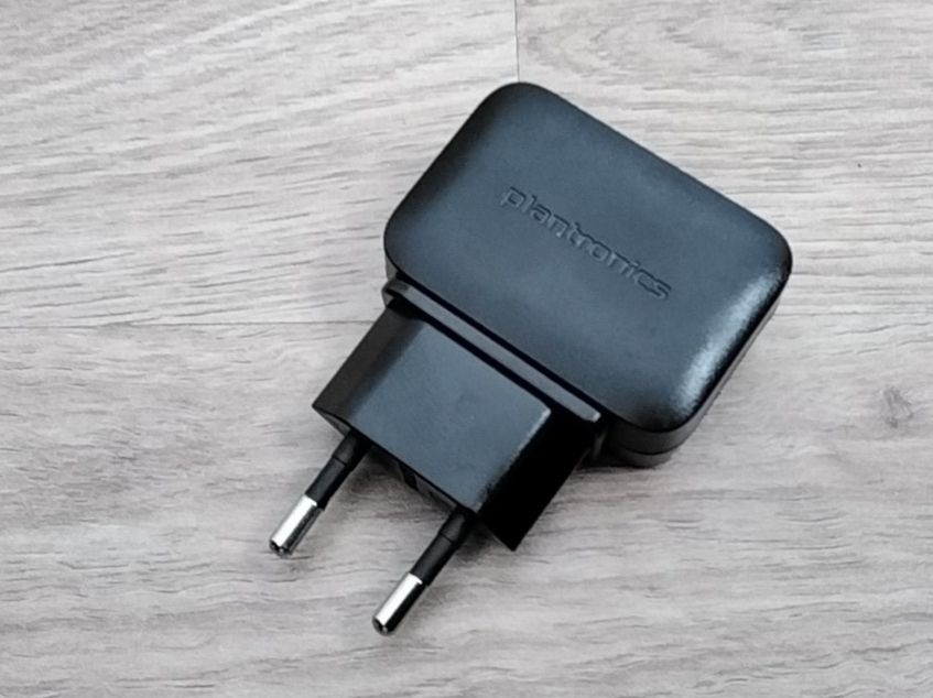 Plantronics Unità & Adattatore: Plantronics adaptateur secteur avec sortie USB-A – Usato da Vers-chez-Perrin venduto da nicobello