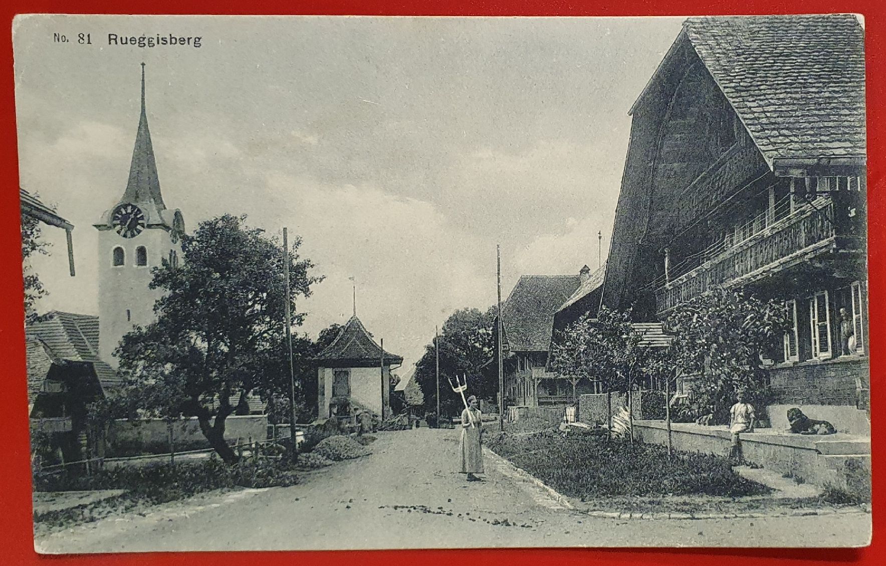 Ansichtskarten: Rueggisberg - Dorfpartie, belebt – Gebraucht aus Kreuzlingen von Rschweiz1
