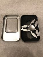 Silber Fidget Spinner mit Dose - Top Zustand! Nie verwend