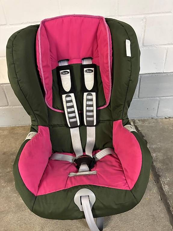 Seggiolini per auto: Kindersitz Britax Römer Duo – Usato da Klingnau venduto da Mowi0309