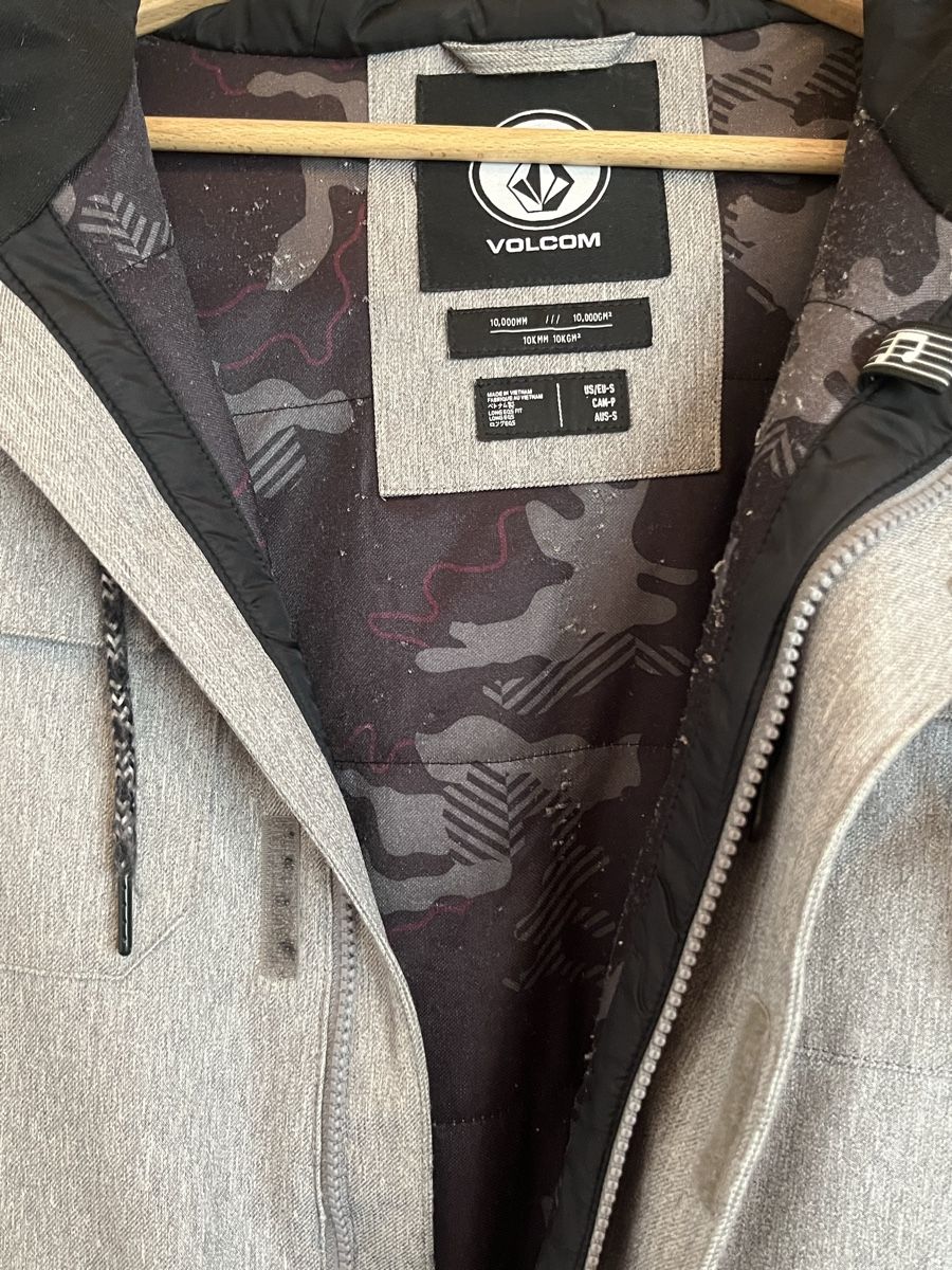 Mäntel: Volcom Winterjacke S – Gebraucht aus Plaffeien von CN83 4