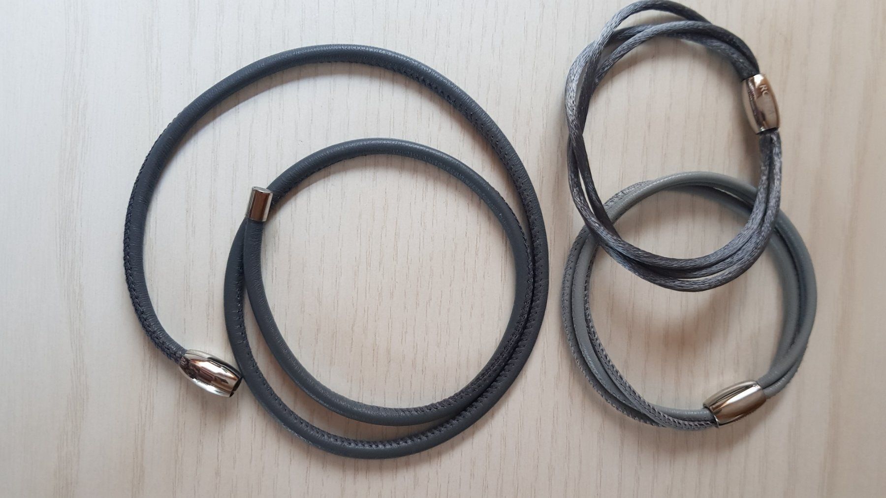 Bracciali & Braccialetti: 3 Rohm Leder Armbänder – Nuovo (secondo la descrizione) da Reutigen venduto da IrisFashion 1