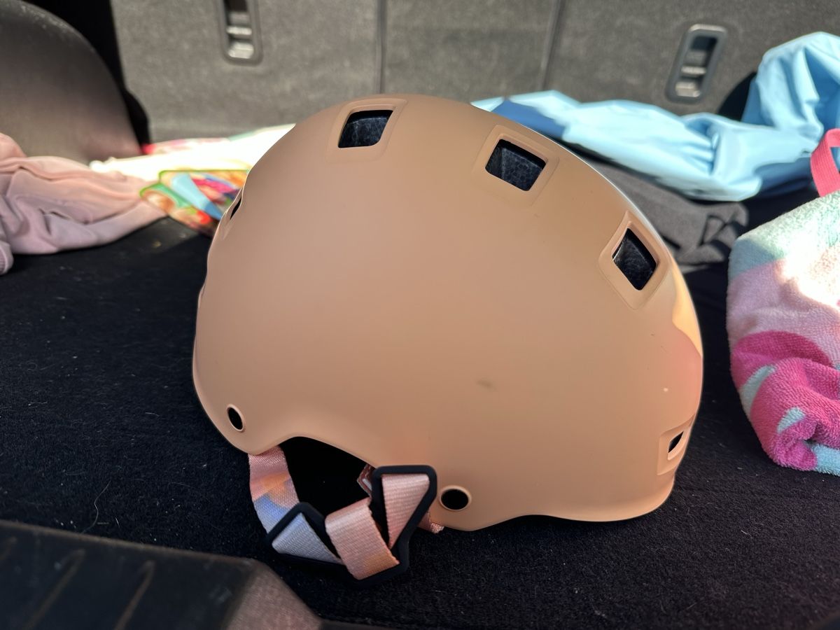 Caschi: Velo-/Skaterhelm Grösse 55-59cm – Usato da Adliswil venduto da surenya 1