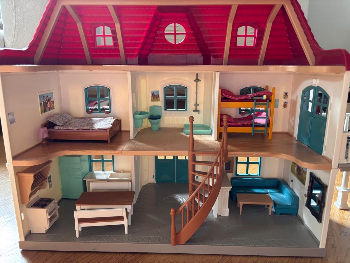 Schleich Spielzeuge: Schleich Haus inkl. Zubehör – Gebraucht aus Bern von anj42 2