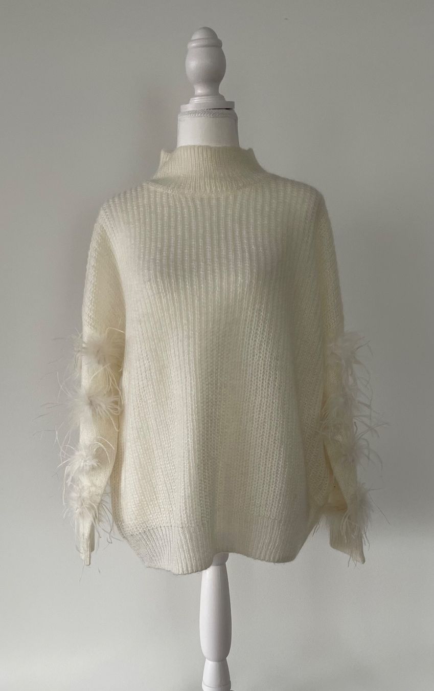 Pulls & Sweat-shirts: Weicher, warmer Damenpulli Creme mit Federn, Gr. S – D'occasion à Weiningen ZH par san_7hsm