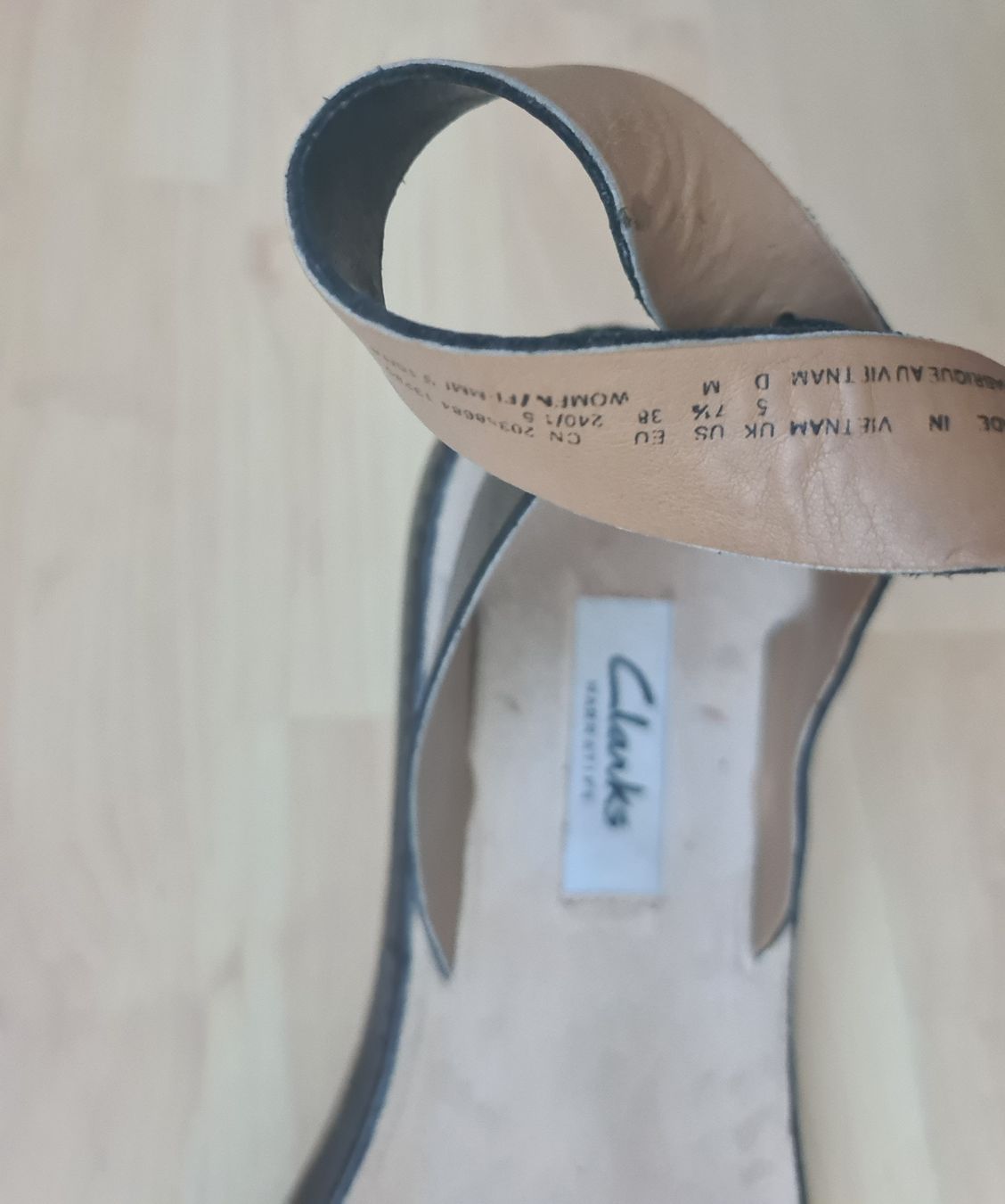 Clarks Chaussures femmes: Leder Sandalen Clarks Gr. 38 – D'occasion à Ennetbaden par lili2003 5
