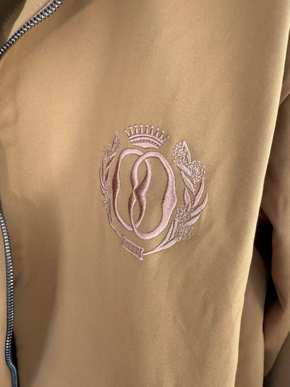 Completi: Bally Jogging Anzug Gr 42 – Nuovo e nell'imballaggio originale da Volketswil venduto da praxis12 4