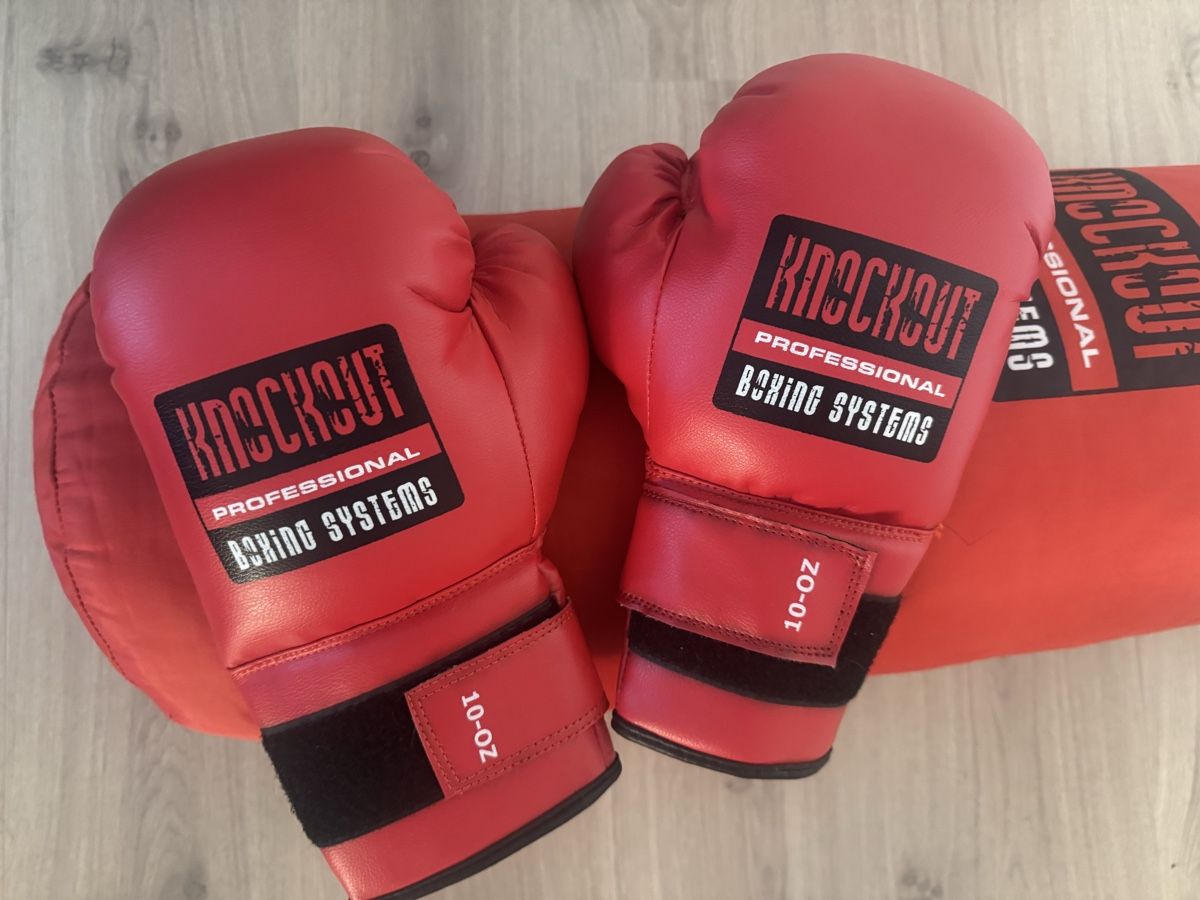 Boxsäcke: "Defekter" Boxsack inkl. Boxhandschuhe Knockout – Gebraucht aus Oetwil am See von Manu_8618 3