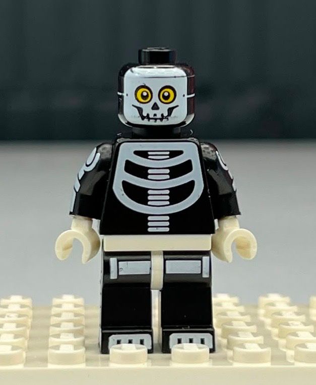 Lego Spielzeuge: Lego Minifigure Skeleton Guy , col221 – Gebraucht aus birrhard von Nosara7