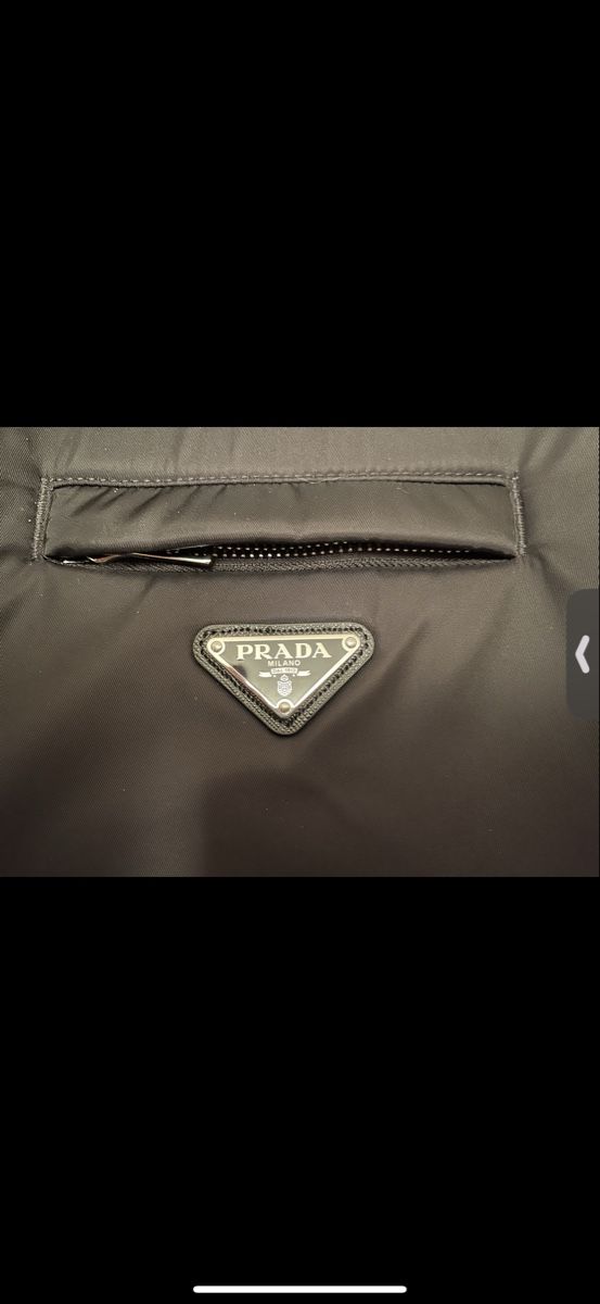Prada Giacche: Prada Men's Black Winter Jacket - Size Medium, Like New! – Nuovo (secondo la descrizione) da Thalwil venduto da adamjay 5
