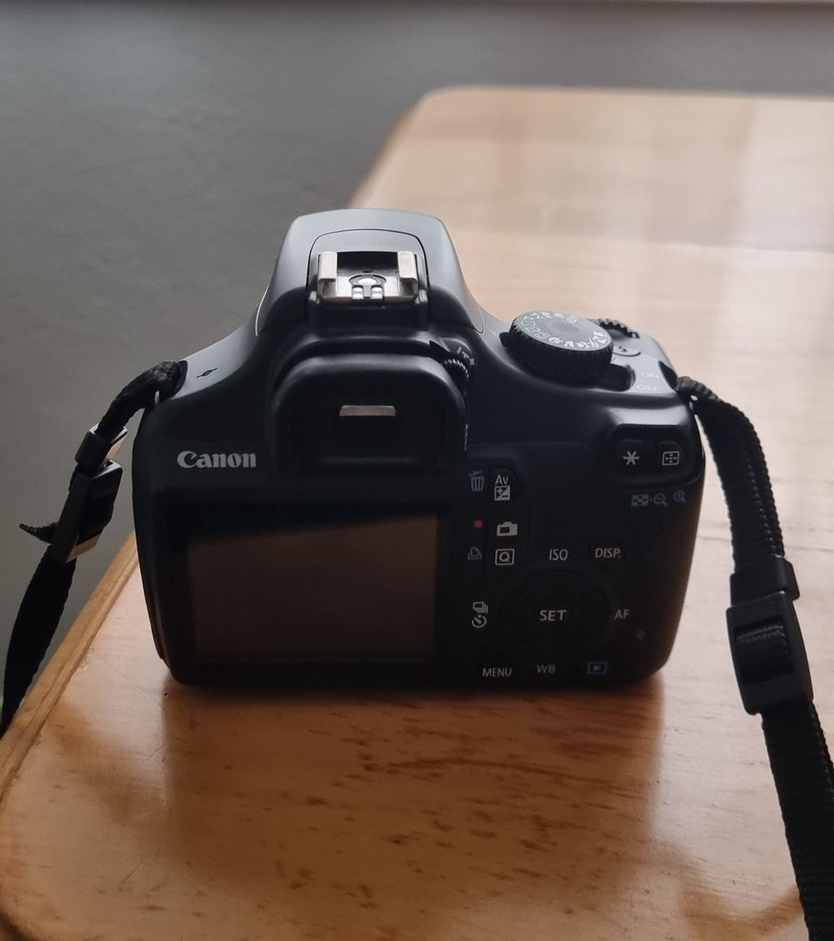 Canon Kamera: Canon Eos 1100 D Spiegelreflex Kamera – Gebraucht aus Kleindöttingen von Shadow57 1