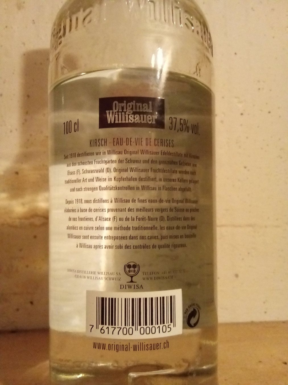 Bevande alcoliche: Original Willisauer Kirsch - 100 cl / 37,5 % vol. – Usato da Bilten venduto da Bora3 3